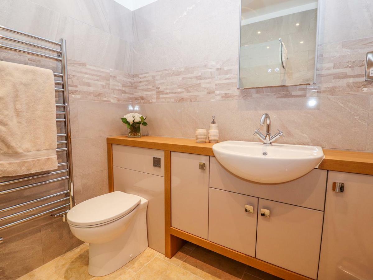 The Tractor Shed Villa Oswestry Ngoại thất bức ảnh