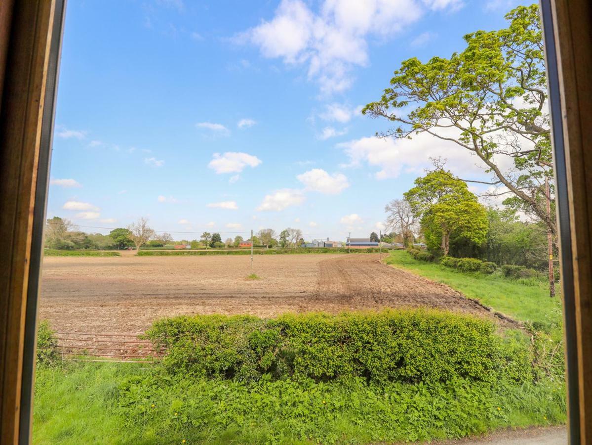 The Tractor Shed Villa Oswestry Ngoại thất bức ảnh
